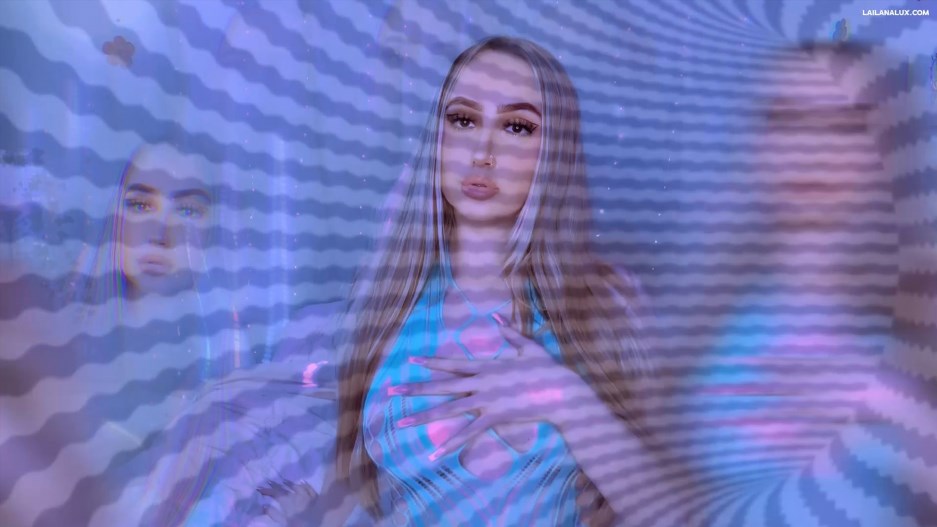 Lailana Lux – Blue Ball Goon